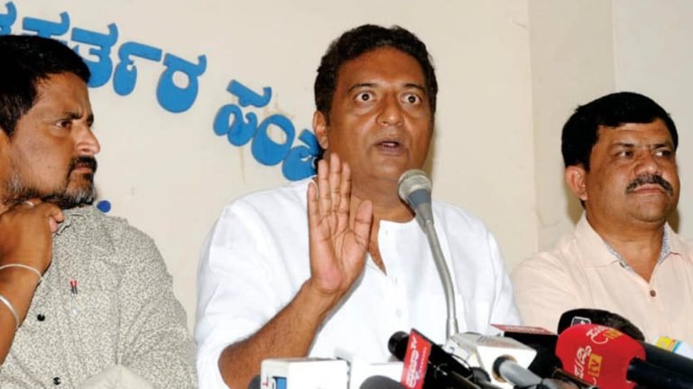 ಪ್ರಕಾಶ್ ರೈ ಮೇಲೆ ಗ್ರಾಮಸ್ಥರು ಆಕ್ರೋಶ..!