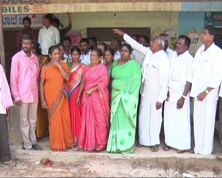 ಅಂಗಡಿಗಳನ್ನು ಸೀಜ್ ಮಾಡಿಸಿದ್ದ ಪಂಚಾಯತ್ ಸದಸ್ಯರು..!