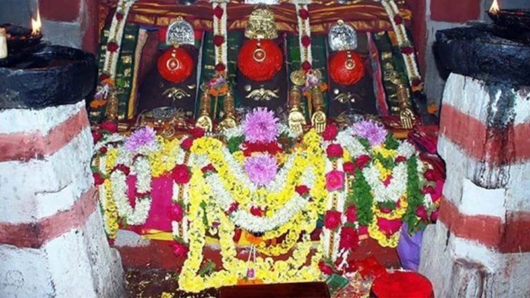ಹಾಸನಾಂಬೆ ಗುರ್ಭಗುಡಿಯಲ್ಲಿ ವಿಡಿಯೋ ಚಿತ್ರೀಕರಣ ನಿಷೇಧ..!
