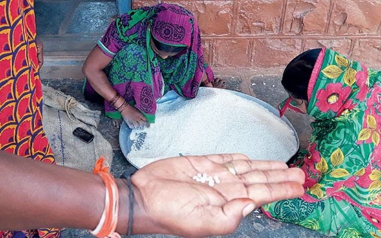 ಶಾಲಾ ಮಕ್ಕಳ ಬಿಸಿಯೂಟದಲ್ಲಿ ಪ್ಲಾಸ್ಟಿಕ್ ಅಕ್ಕಿ..!